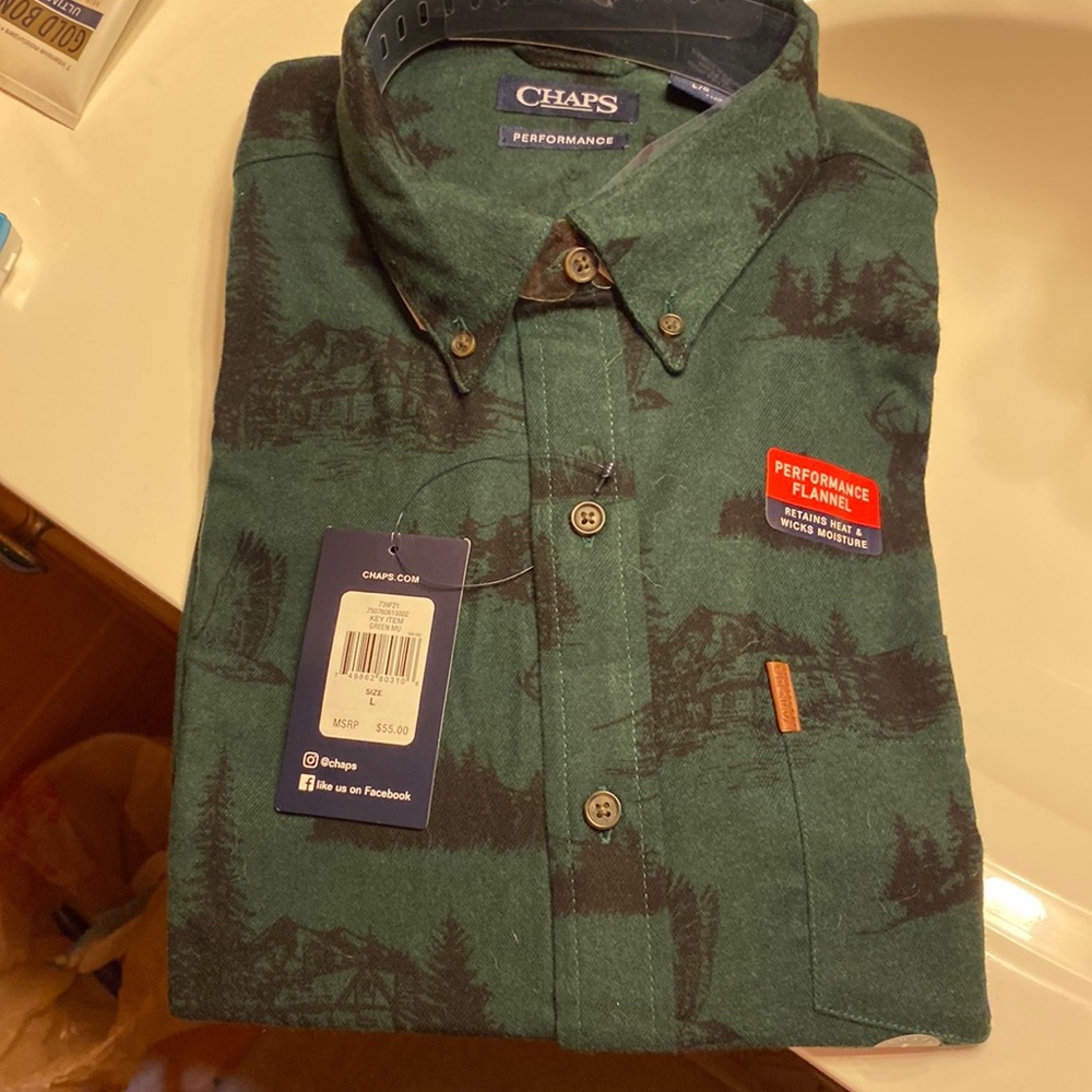 Men’s Chaps Performance Flannel Button Down long sleeves shirt